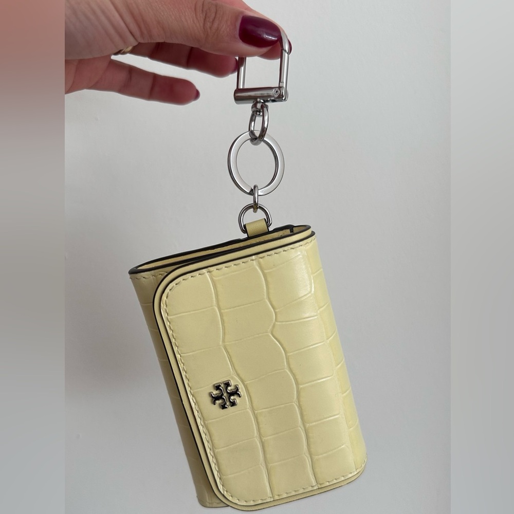 Tory Burch Cream wallet